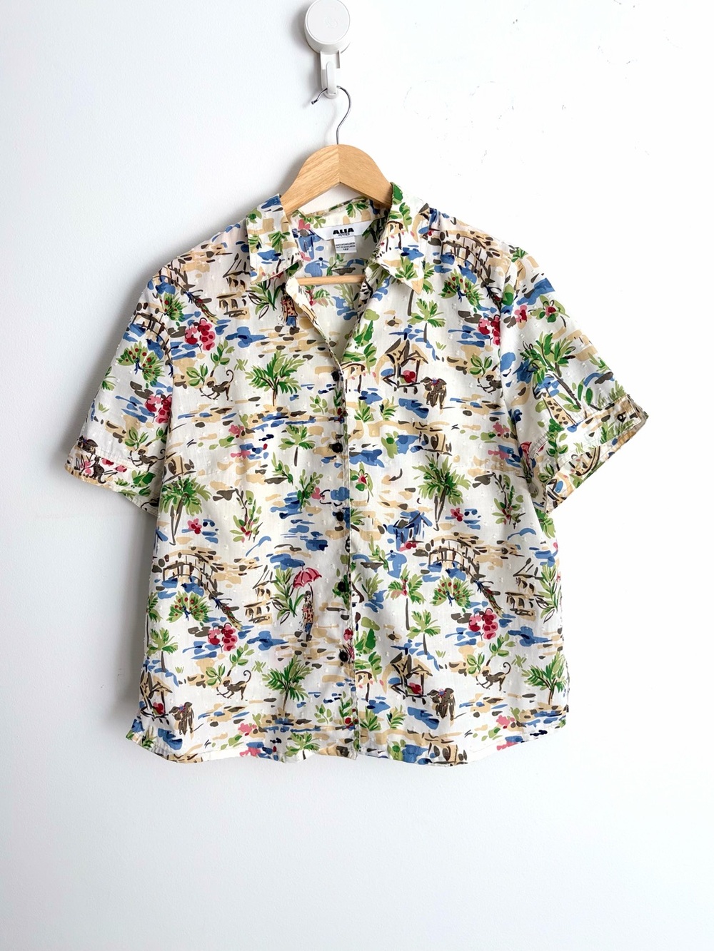 Alia Textured Safari Scenic Print Cotton Blend Button Front Top L